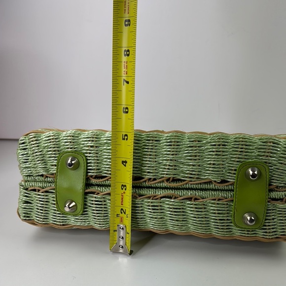 Rachel Chic Woven Wicker Handbag with Green Accents - Picture 6 of 7